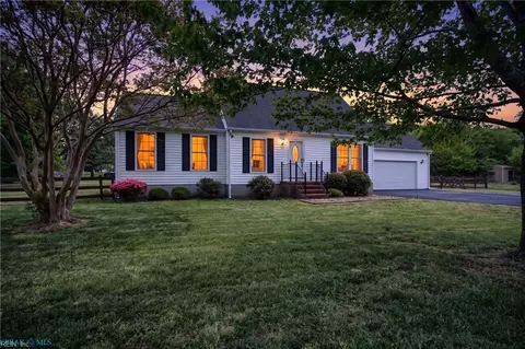 6727 Harvest Cir, Gloucester, VA 23061