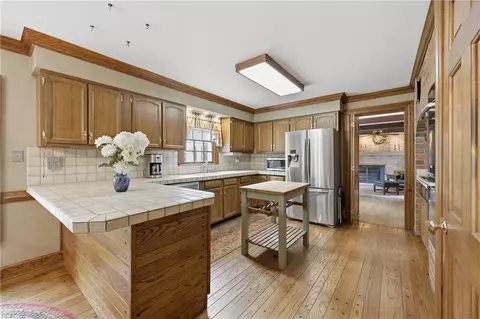 Kitchen - 3212 Mapleton Cres, Chesapeake, VA 23321 photo 2 of 2