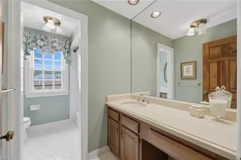 Bath - 3212 Mapleton Cres, Chesapeake, VA 23321 photo 2 of 2