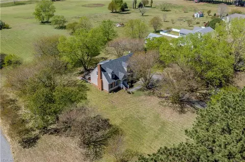 230 Chick Cove Dr, Hardyville, VA 23070