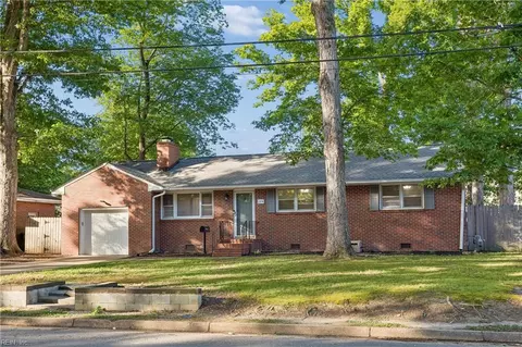 119 Nicewood Dr, Newport News, VA 23602