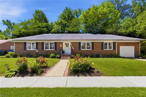609 Azalea Ct, Suffolk, VA 23434