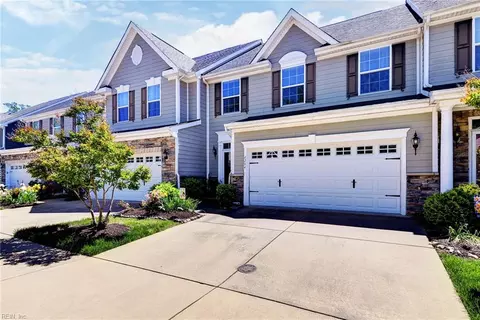 4204 Berry Sq, Williamsburg, VA 23188