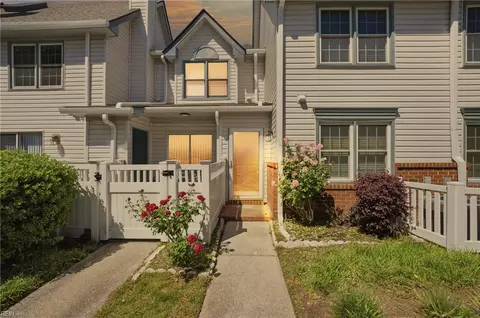 27 Tamarisk Quay Quay #D, Hampton, VA 23666