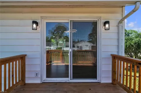 Exterior - 3404 Hardee Ct, Hampton, VA 23666 photo 2 of 6