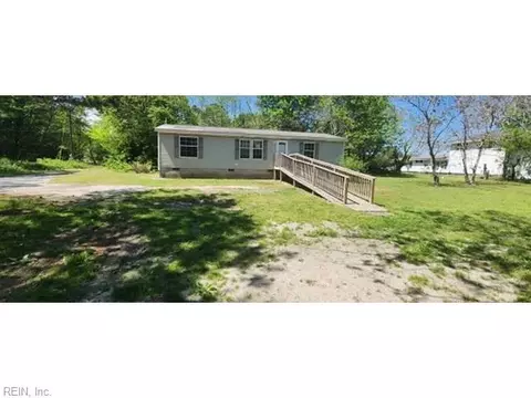 7257 Spur Ln, Machipongo, VA 23405
