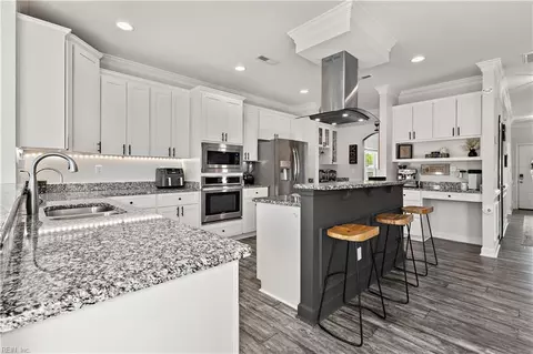 Kitchen - 38 Thomas Nelson Dr, Hampton, VA 23666 photo 2 of 3