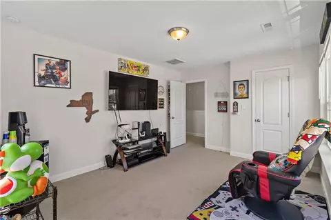 Entry Way - 38 Thomas Nelson Dr, Hampton, VA 23666 photo 6 of 6