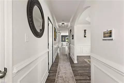 Entry Way - 38 Thomas Nelson Dr, Hampton, VA 23666 photo 1 of 6
