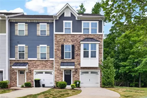 4335 Whitfield Ln #A, Chesapeake, VA 23324