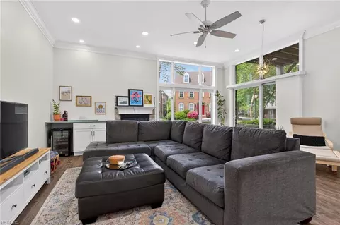 696 Mowbray Arch Arch #510, Norfolk, VA 23507
