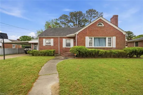 4409 Seagrove Rd, Portsmouth, VA 23703
