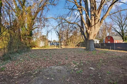 Exterior - 804 Teach St, Hampton, VA 23661 photo 1 of 2