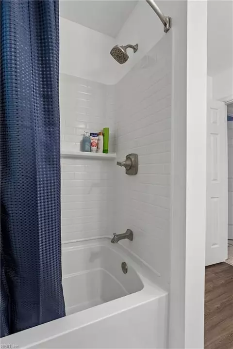 Bath - 10161 Deer Trace Ln, Gloucester, VA 23061 photo 4 of 5