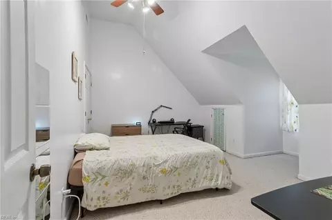 Bedroom - 10161 Deer Trace Ln, Gloucester, VA 23061 photo 3 of 7