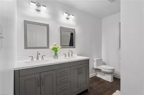 Bath - 10161 Deer Trace Ln, Gloucester, VA 23061 photo 3 of 5