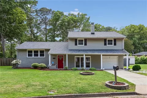 33 Green Ct, Newport News, VA 23601