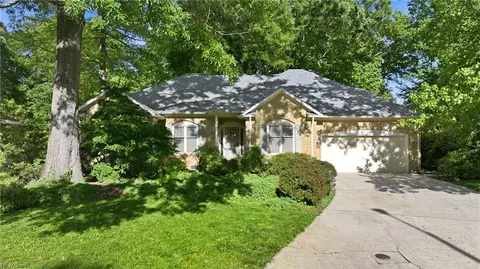517 Liverpool Ct, Chesapeake, VA 23322
