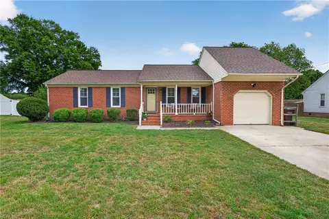 573 Etheridge Rd, Chesapeake, VA 23322