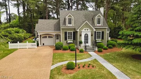 4412 Duke Dr, Portsmouth, VA 23703