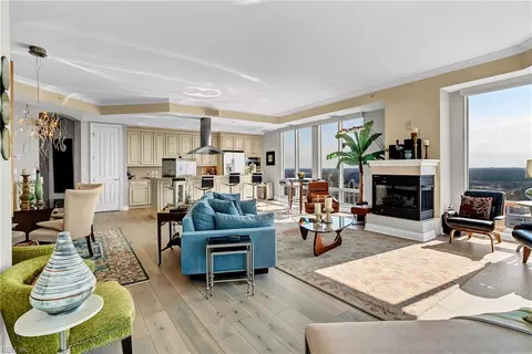 4545 Commerce St #3303, Virginia Beach, VA 23462