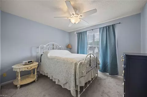 Bedroom - 10 Old Pond Ct, Hampton, VA 23666 photo 4 of 8