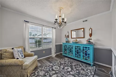 Dining - 10 Old Pond Ct, Hampton, VA 23666 photo 1 of 2