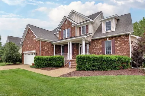 7 Elm St, Poquoson, VA 23662