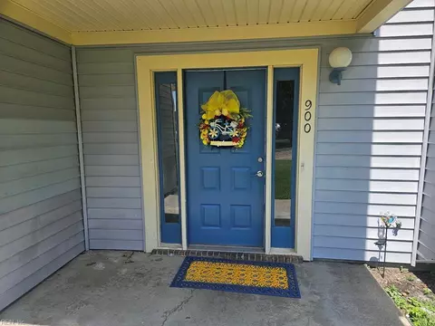 900 Meadowburm Cir, Virginia Beach, VA 23452