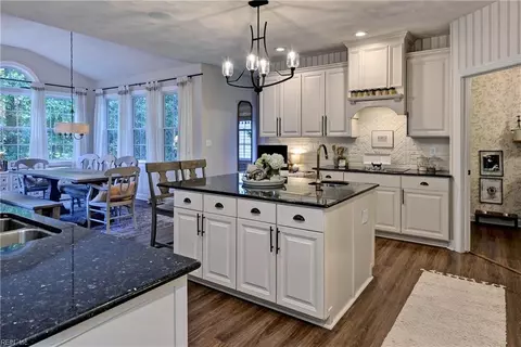 215 N Benjamin Howell St, Williamsburg, VA 23188