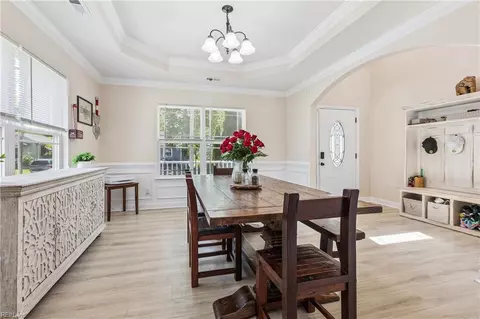 Entry Way - 43 Cavalier Rd, Hampton, VA 23669 photo 4 of 11