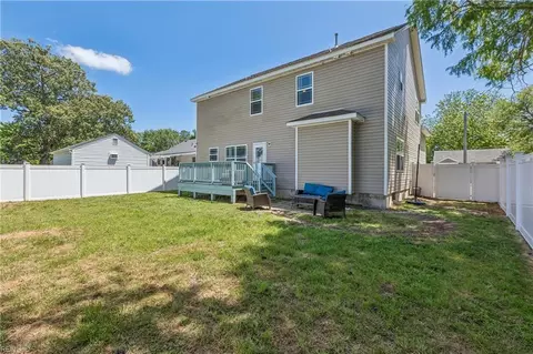 Exterior - 43 Cavalier Rd, Hampton, VA 23669 photo 4 of 7
