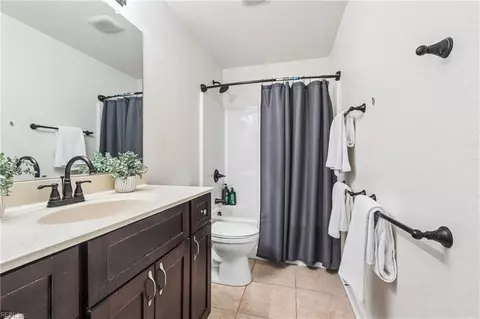 Bath - 43 Cavalier Rd, Hampton, VA 23669 photo 2 of 2