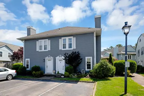 126 Castilian Dr, Virginia Beach, VA 23462