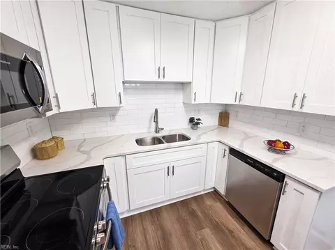 Kitchen - 218 Pine Grove Ave, Hampton, VA 23669 photo 2 of 3