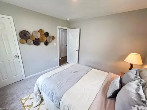Bedroom - 218 Pine Grove Ave, Hampton, VA 23669 photo 2 of 3