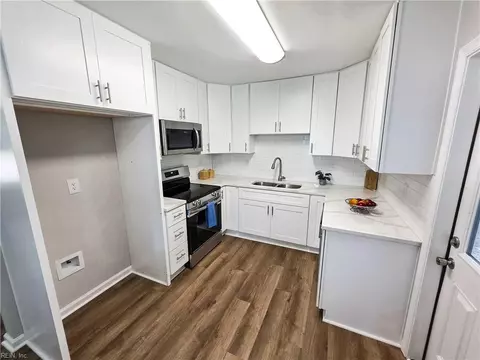 Kitchen - 218 Pine Grove Ave, Hampton, VA 23669 photo 3 of 3