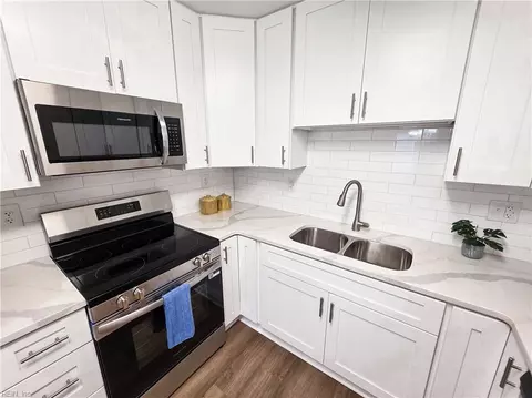 Kitchen - 218 Pine Grove Ave, Hampton, VA 23669 photo 1 of 3