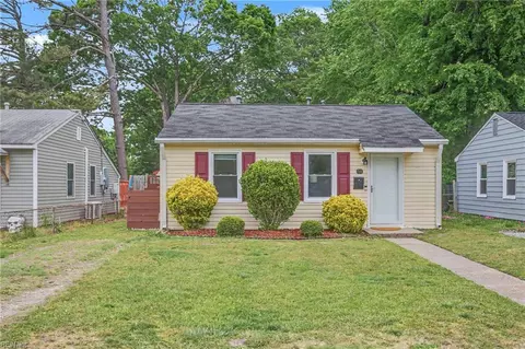 Exterior - 51 Phelps Cir, Hampton, VA 23663 photo 2 of 7