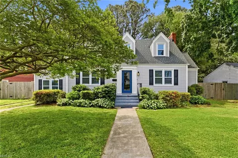 1049 N Lexan Cres, Norfolk, VA 23508