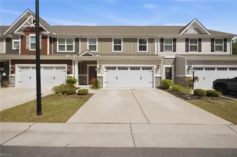 502 Eldridge Ln, Chesapeake, VA 23323