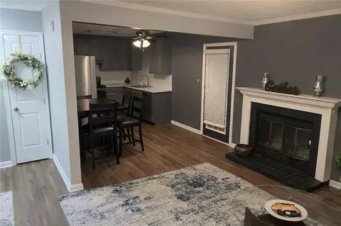 76 Glascow Way, Hampton, VA 23669 photo 2