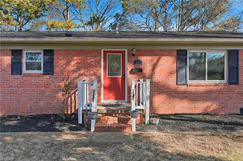 Exterior - 30 Meadowbrook Dr, Hampton, VA 23666 photo 2 of 13