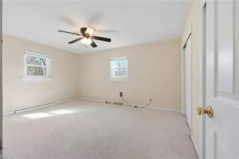Bedroom - 30 Meadowbrook Dr, Hampton, VA 23666 photo 1 of 4