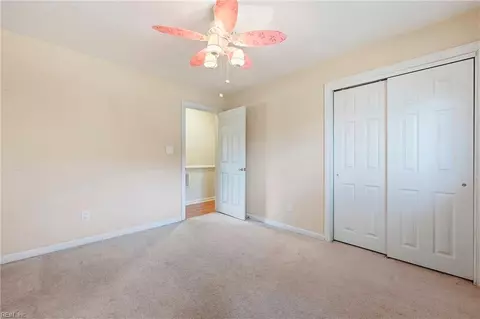 Bedroom - 30 Meadowbrook Dr, Hampton, VA 23666 photo 3 of 4