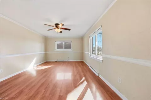 Living - 30 Meadowbrook Dr, Hampton, VA 23666 photo 1 of 3