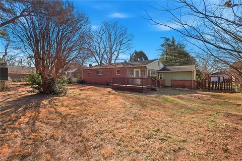 Exterior - 30 Meadowbrook Dr, Hampton, VA 23666 photo 9 of 13