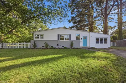 5501 Pebble Ln, Norfolk, VA 23502