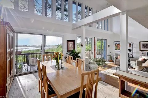 13 Fox Gate Way, Hampton, VA 23664