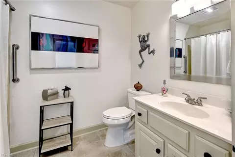 Bath - 13 Fox Gate Way, Hampton, VA 23664 photo 1 of 4
